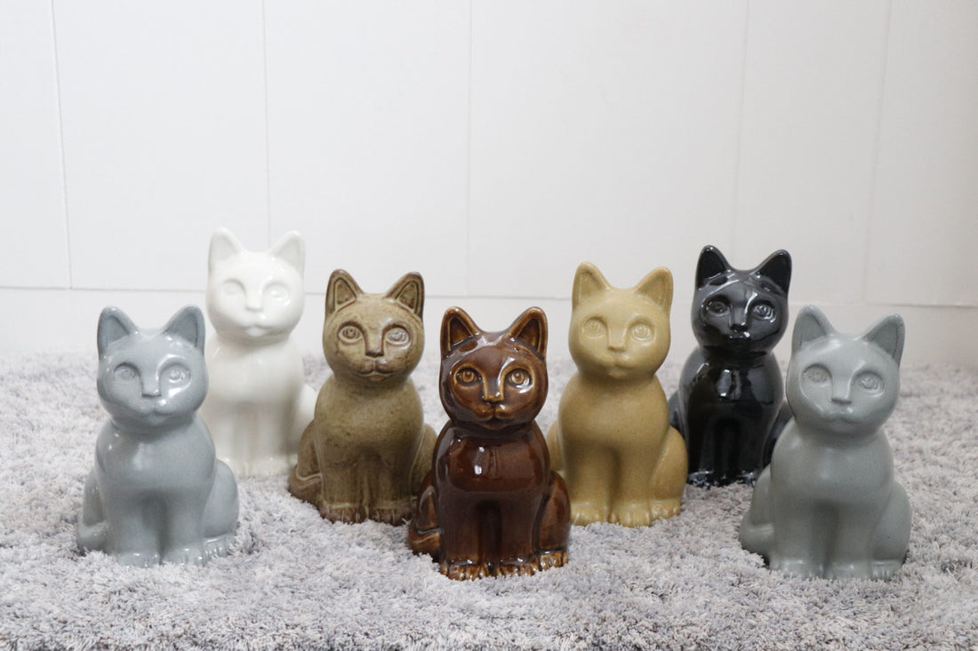 壺屋の猫マヤーと、やちむんのリトルマーヤ