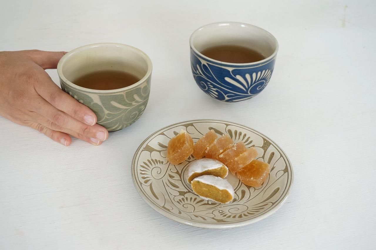 手碗 唐草線彫