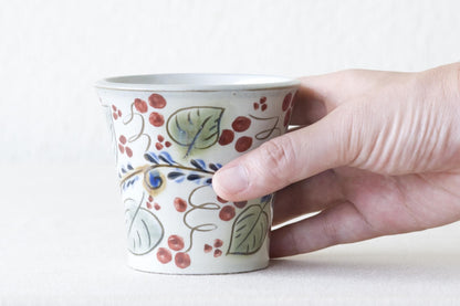 フリーカップ(小) 赤絵唐草線彫