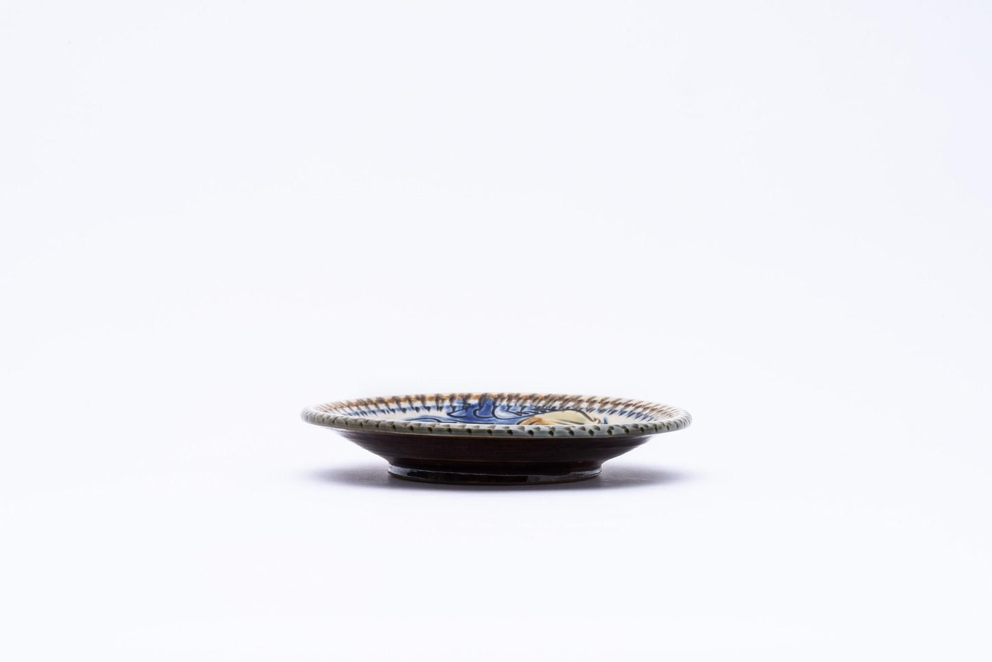 5寸皿 魚文線彫(忠作)