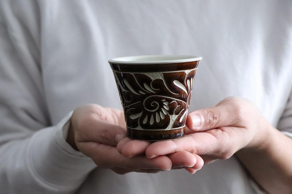 カップ極小 一色唐草線彫
