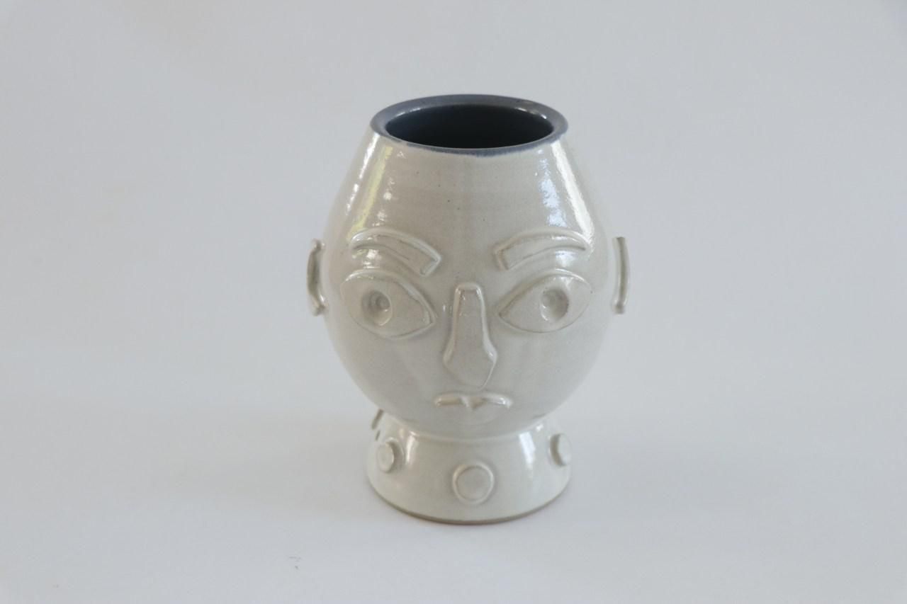 THE FACE VASE