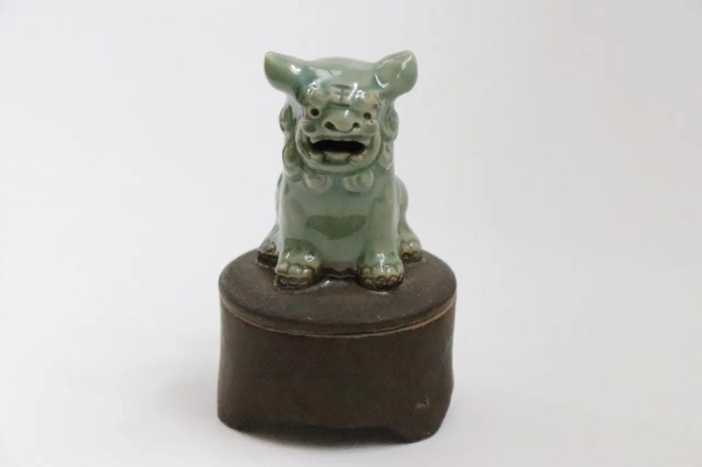 丸型箱香炉獅子