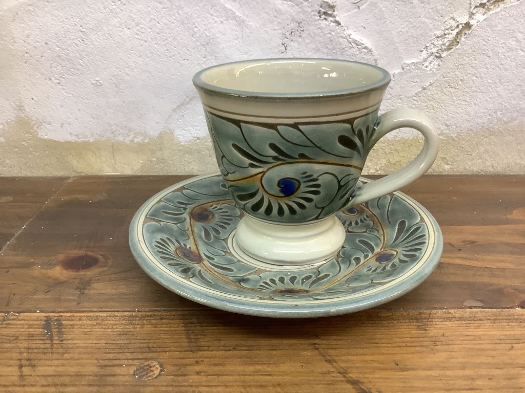 コーヒーカップ 唐草線彫