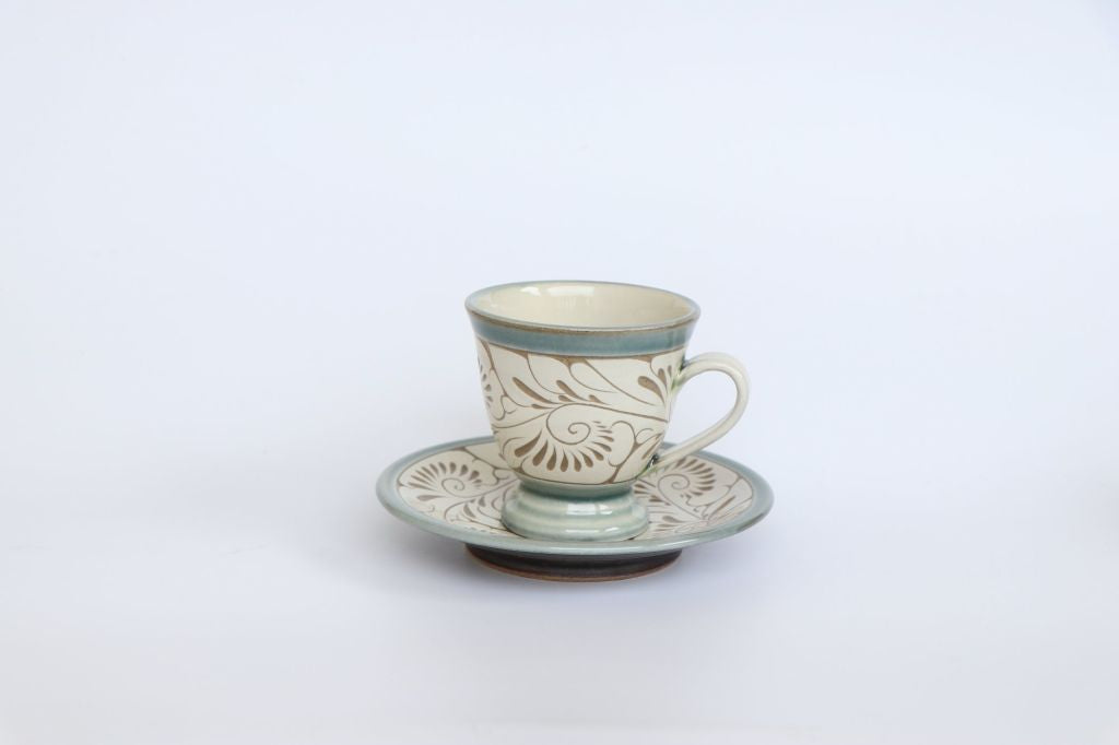 コーヒーカップ 唐草線彫