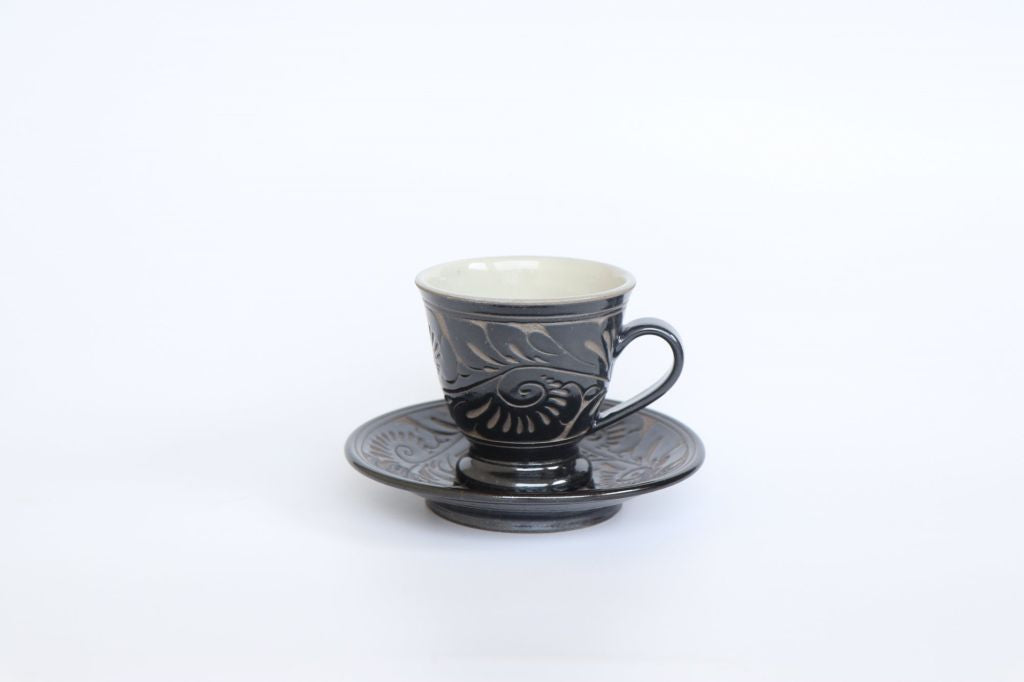 コーヒーカップ 唐草線彫